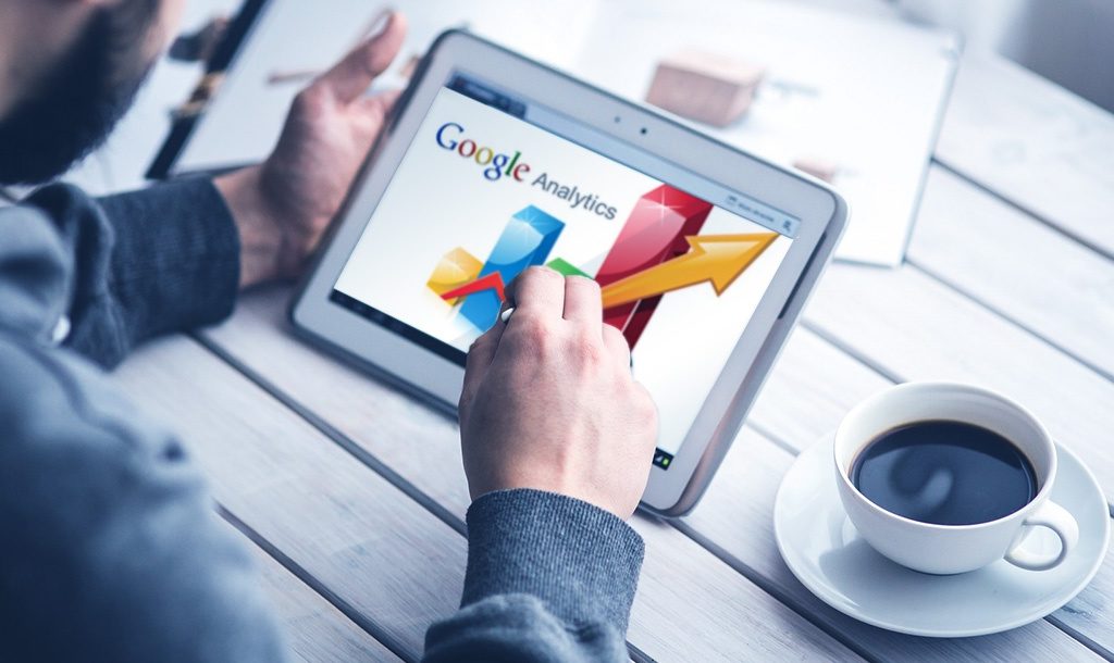 Migliorare posizionamento Google: l'importanza di un sito web e dei social